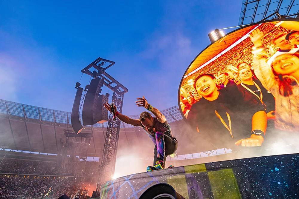 Coldplay снизили процент выбросов углекислого газа от концертов на 59%