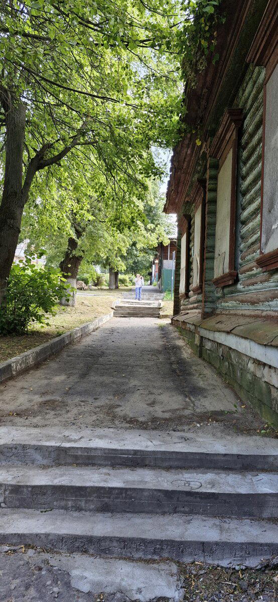 Улочек благоустройство пока не коснулось, но они все равно очень милые