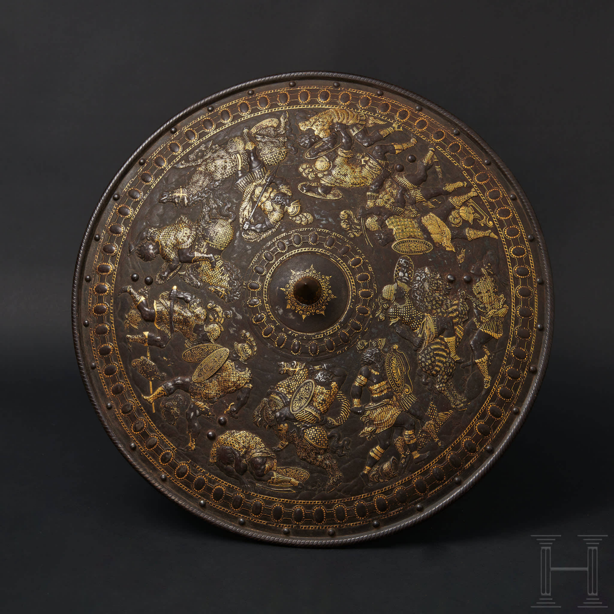 Миланский щит-рондель, инкрустированный золотом, около 1560-1570 гг.