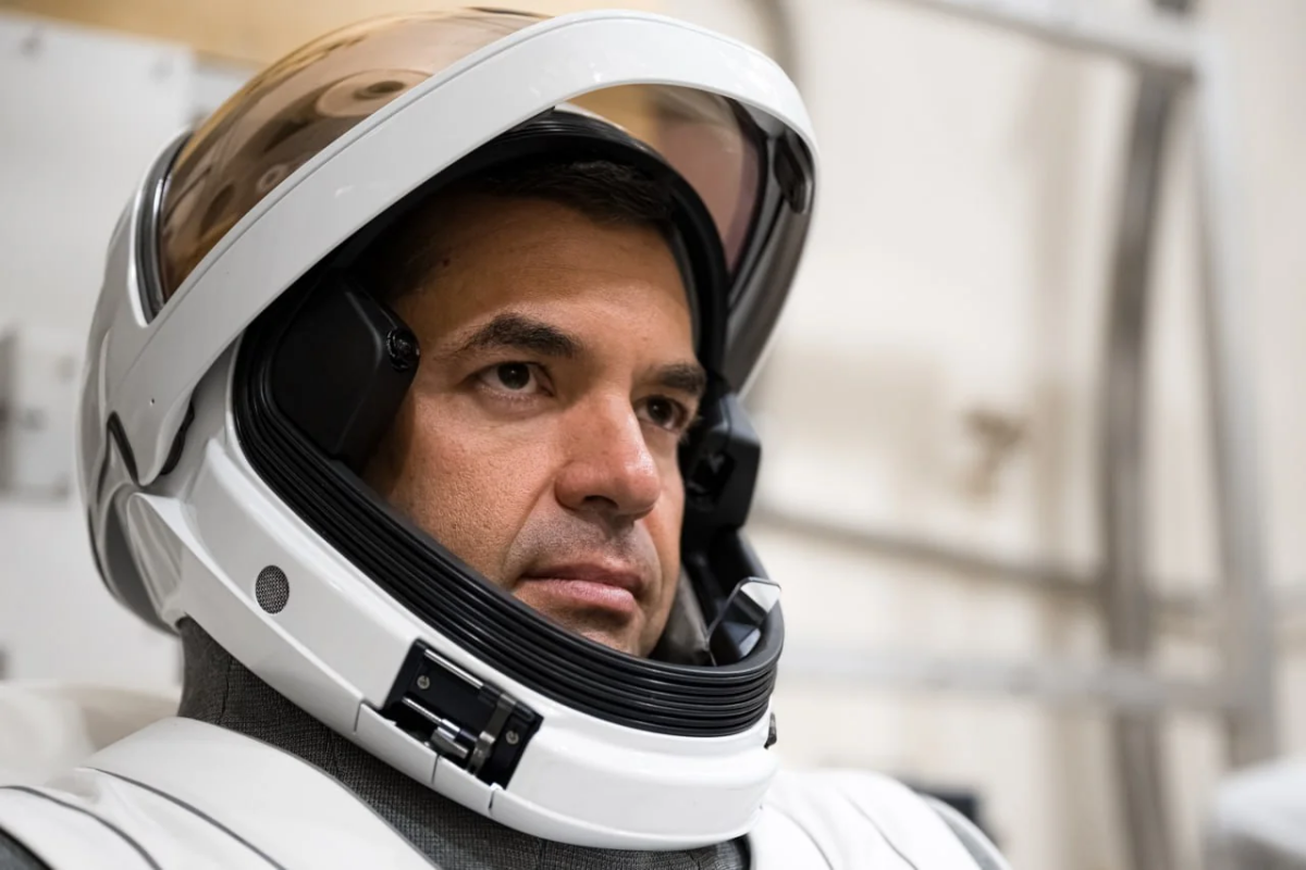Apple от мира космонавтики: Илон Маск показал новые модные скафандры SpaceX EVA Suit, в которых можно будет выходить в космос