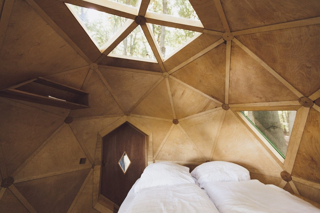 «Robin’s Nest Treehouse Hotel» - отель Питера Беккера на деревьях в лесах Германии