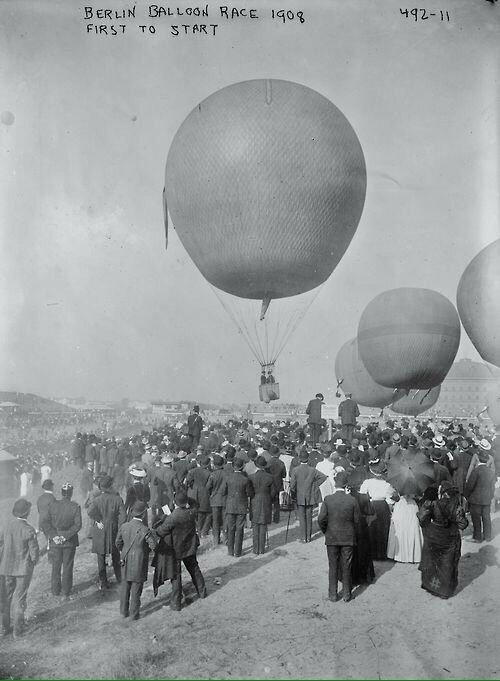 Старт гонки на воздушных шарах. Берлин, 1908 год.