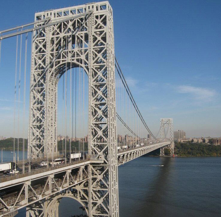А это мост Джорджа Вашингтона (The George Washington Bridge). Он соединяет город Форт Ли, штат Нью Джерси с островом Манхэттен, в городе Нью Йорк, штат Нью Йорк, США.
