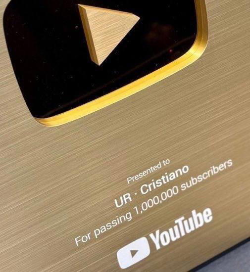Роналдо завел YouTube канал, выложил 11 видео и набрал 10 млн. подписчиков за 12 часов!
