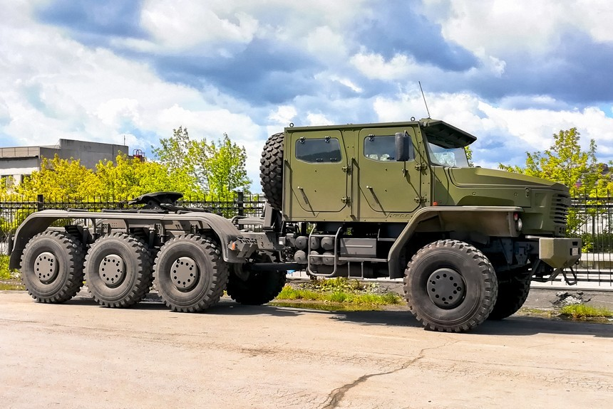 Вот он наш красавчик, Урал 63708, как раз из той самой статьи.