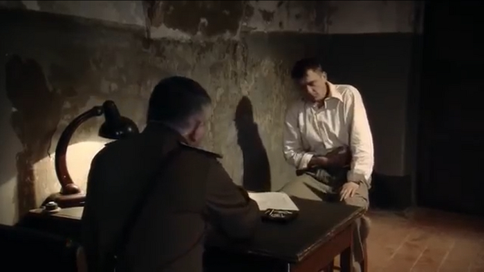 Сериал 2011 года "Отрыв". Вторая серия. Как персонаж Петренко угодил в лагерь, за покушение на товарища Сталина