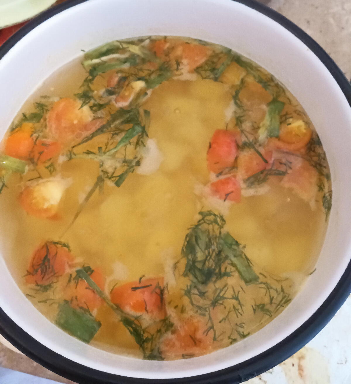 Картошка с помидорами и зеленью