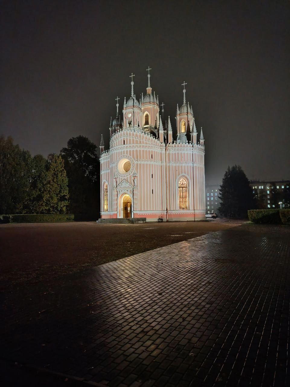 Мокро, темно и красиво