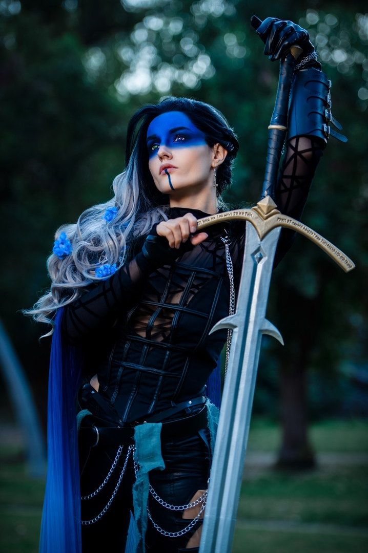 Яша - варвар из суровых земель Йорхаса, 2 кампания Critical Role (персонаж Эшли Джонсон)