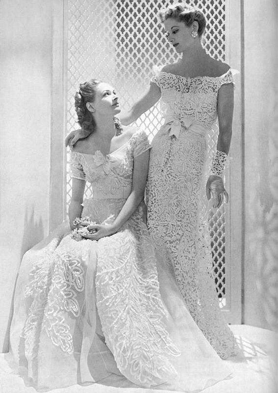 Платья от Chanel, 1938 год.