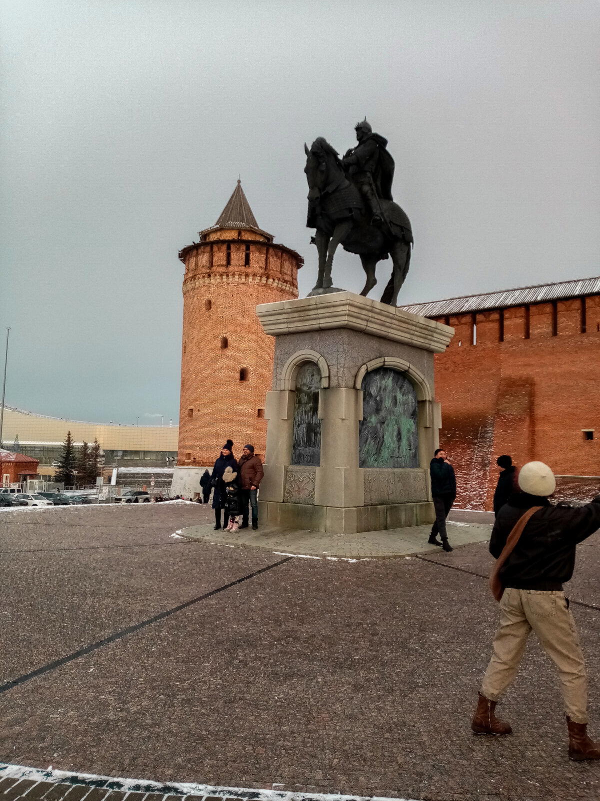 Памятник Дмитрию Донскому в Коломне 