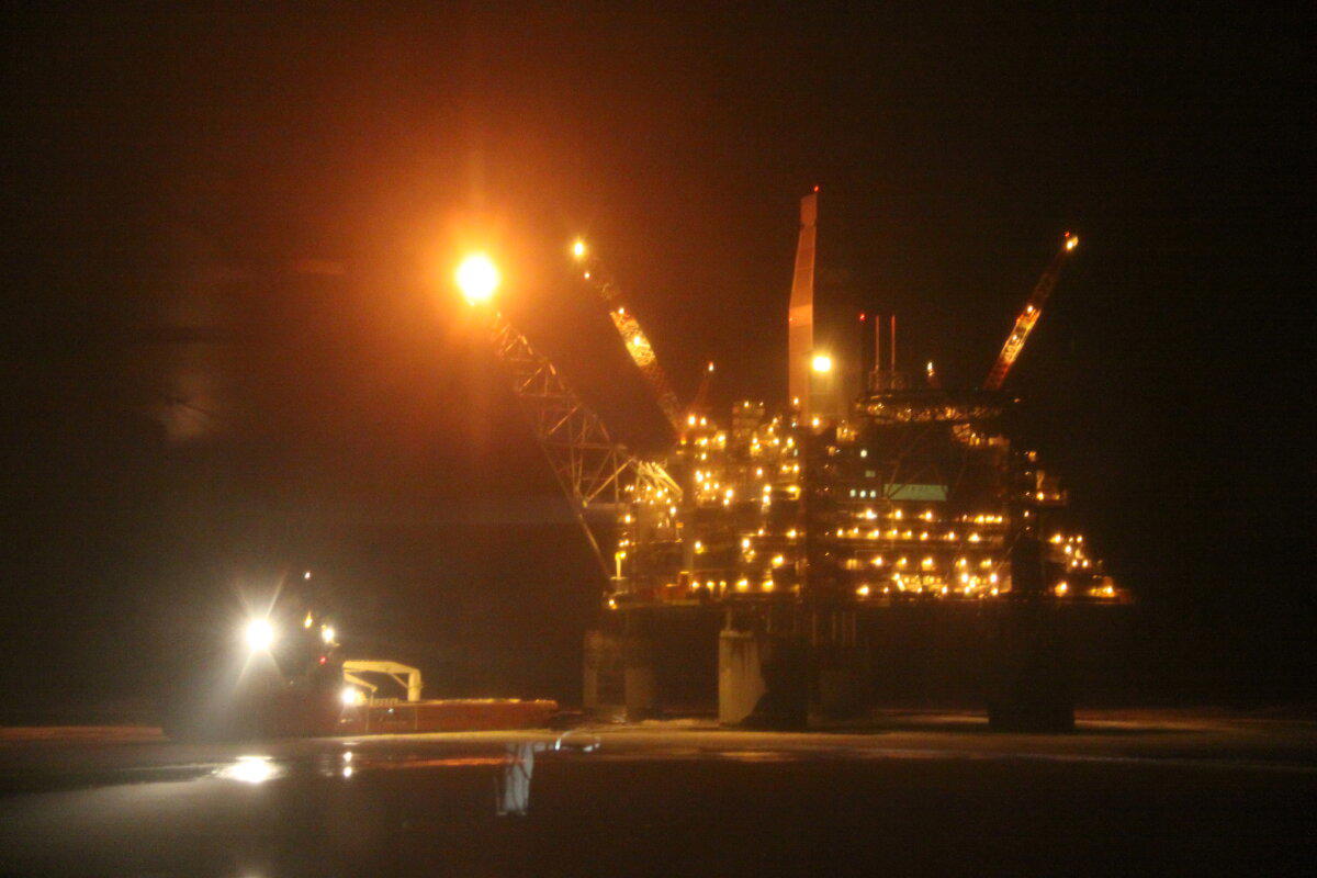 2011 Охотское море МСП ПА-Б и Pacific Endurance (?)