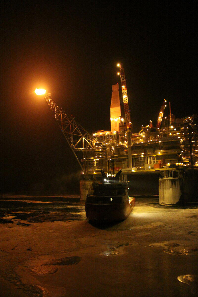 2011 Охотское море МСП ПА-Б и Pacific Endurance (?)