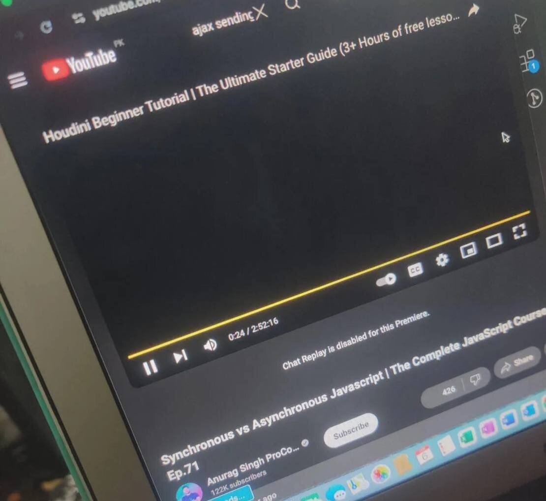 YouTube начал показывать трёхчасовую рекламу, которую невозможно пропустить.
