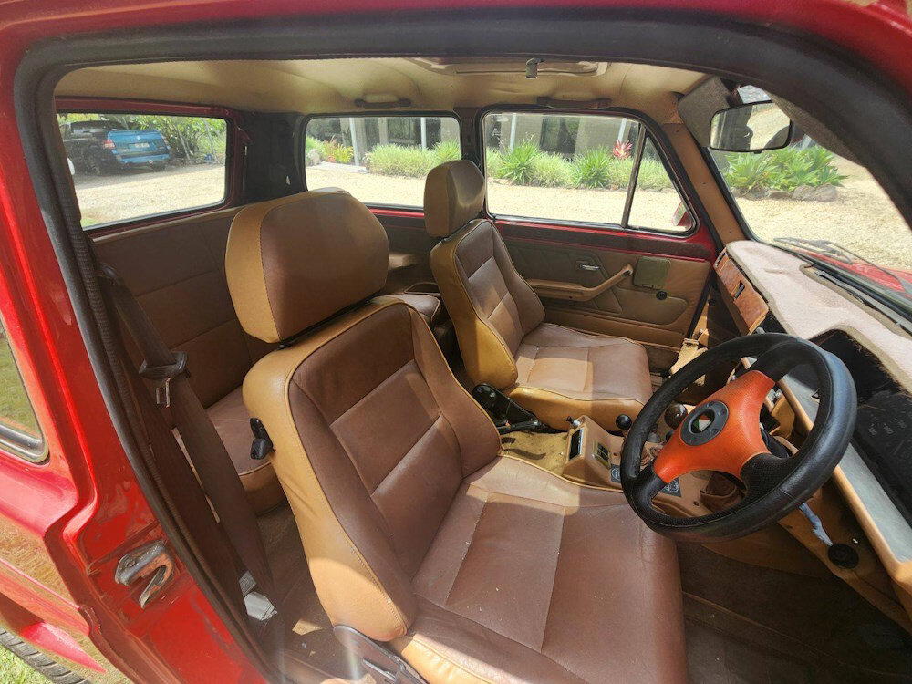 В Австралии продают уникальный внедорожник Lada Niva Swagman, построенный в одном экземпляре