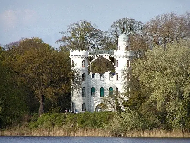 Pfaueninsel - романтический Павлиний остров