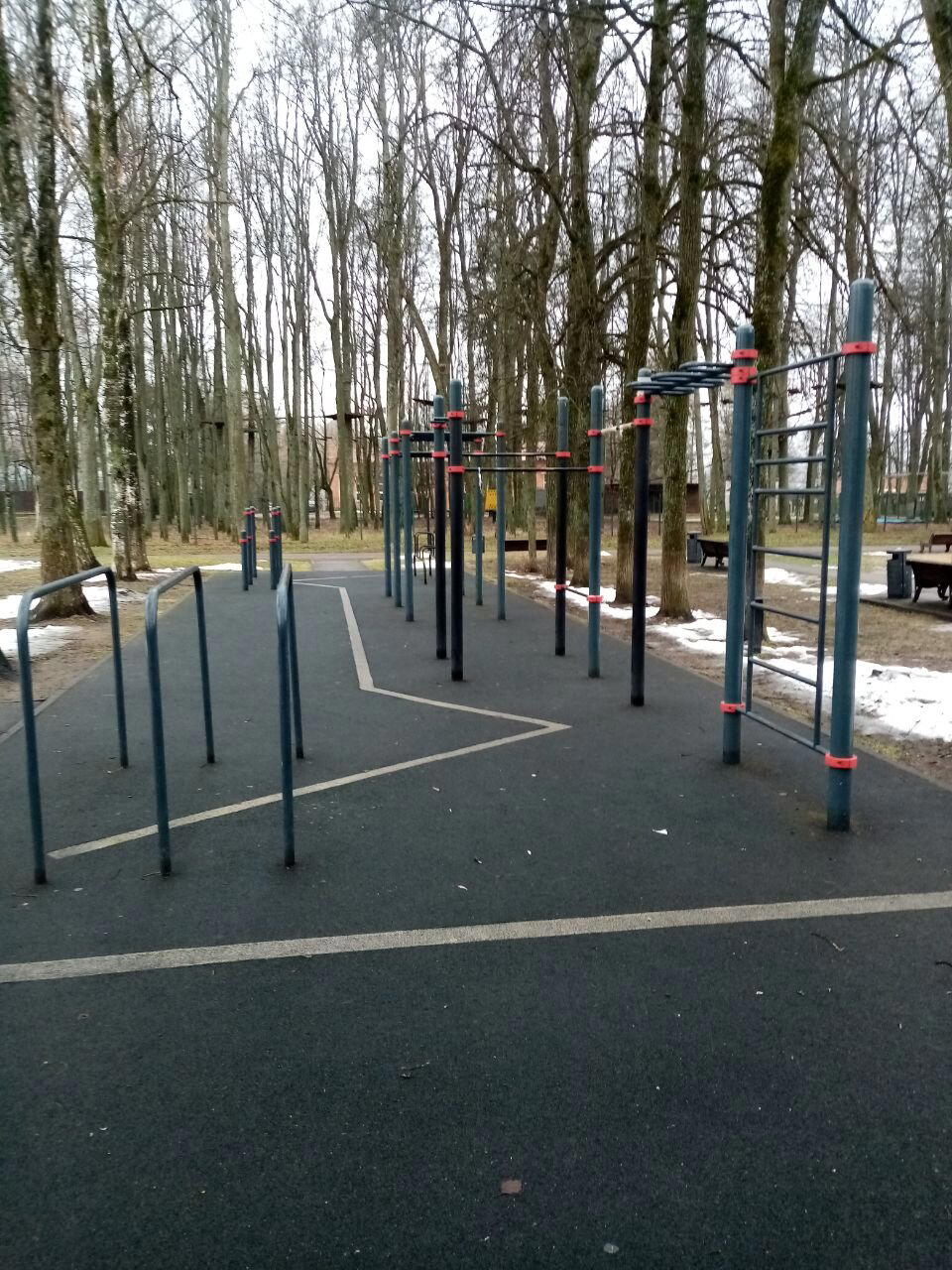 Спортплощадка в центральном парке Наро-Фоминска