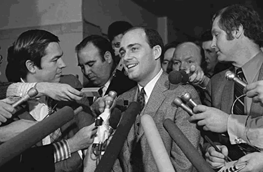Helter Skelter. История о песне "Битлз" и её влиянии на маньяка Чарльза Мэнсона и адвоката Винсента Буглиози.