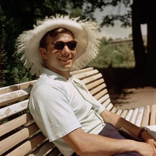 Юpий Гaгарин отдыхает, 1961 гoд