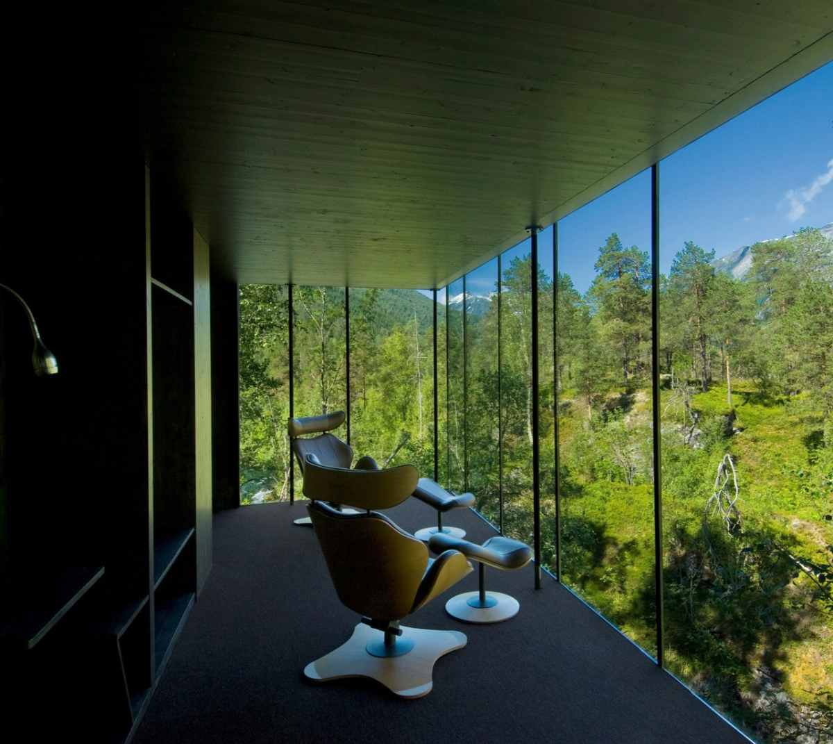 Juvet Landscape Hotel расположен на северо-западе Норвегии