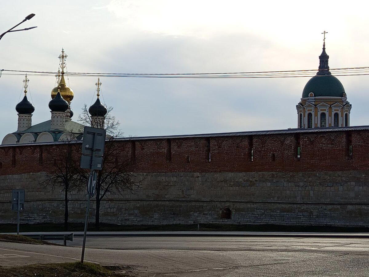Стены Зарайского Кремля