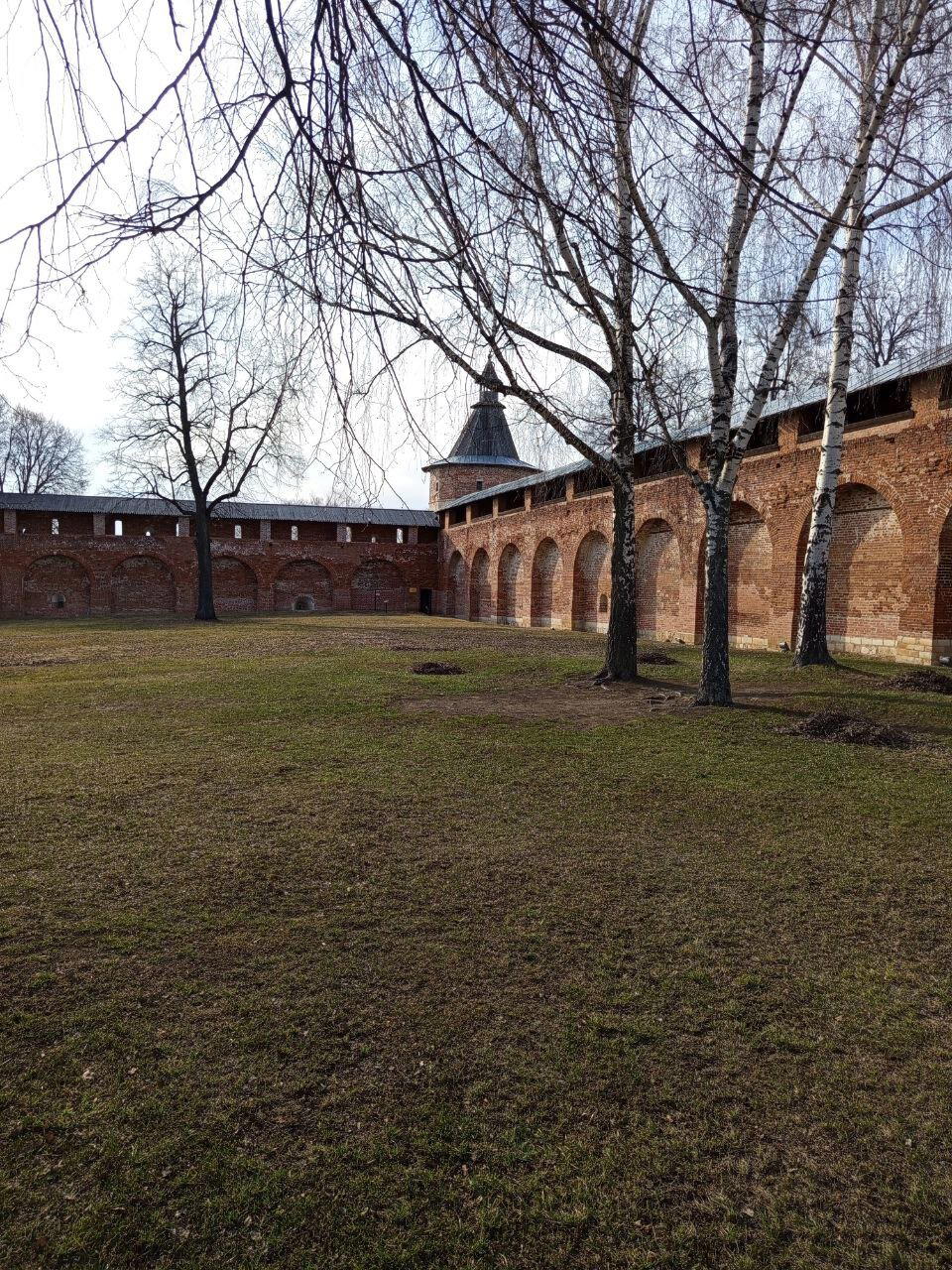 Стены Кремля изнутри