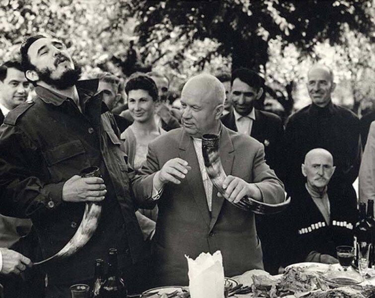 ФИДЕЛЬ КАСТРО И НИКИТА ХРУЩЕВ В ГРУЗИИ ИЛИ АБХАЗИИ 1963