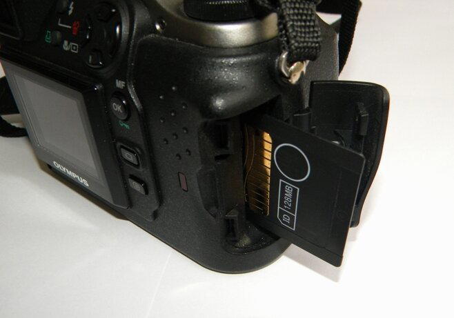 Какими были цифровые фотокамеры 25 лет назад - ретрообзорчик Olympus Camedia C-3000