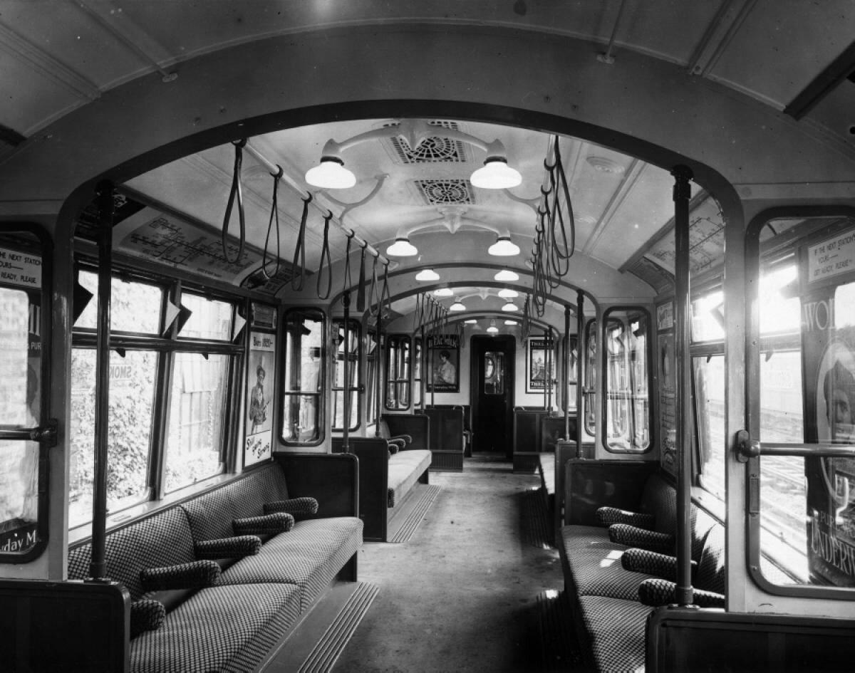 Вагон лондонского метро, 1920-е.