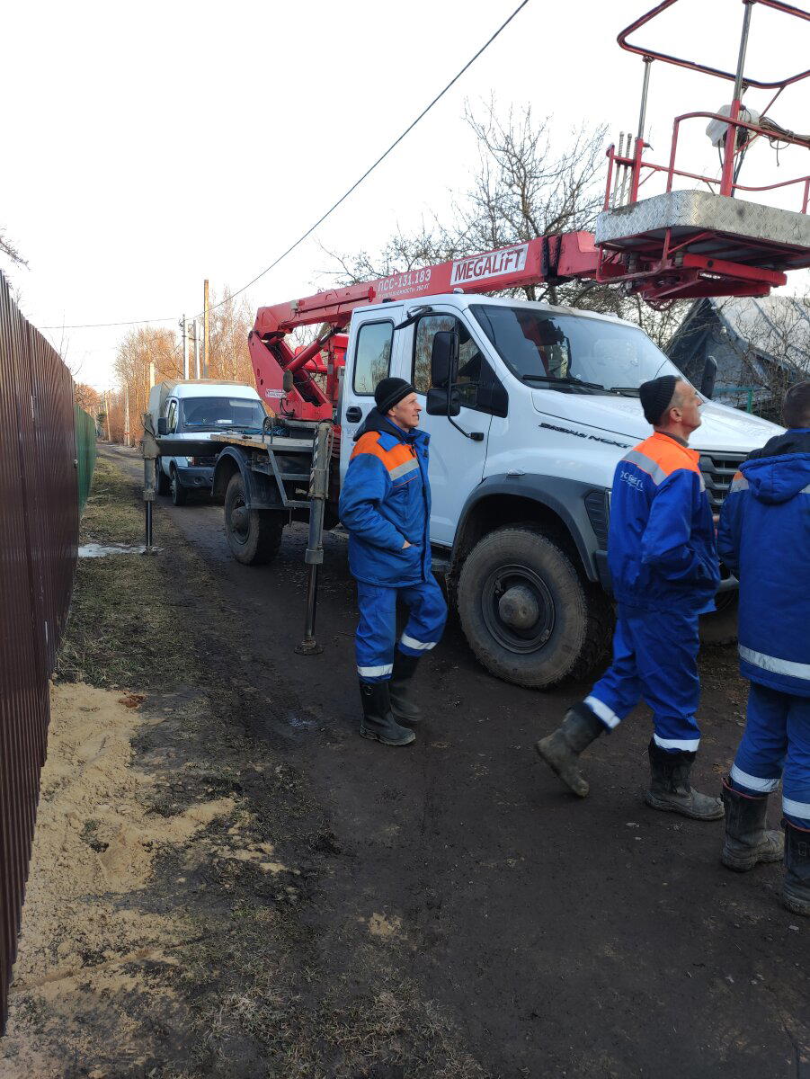 толпа дармоедов 
