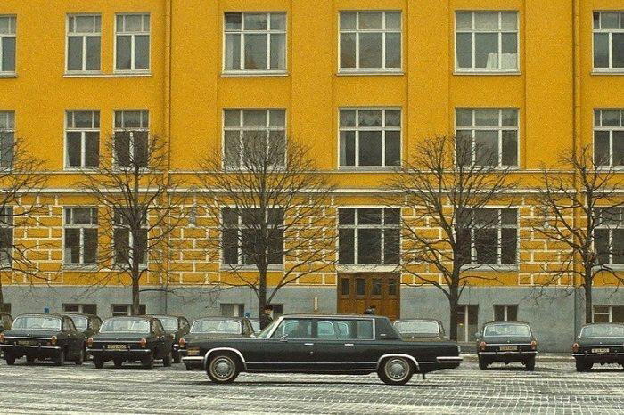 Машины советских чиновников. Москва. СССР. 1980-е.