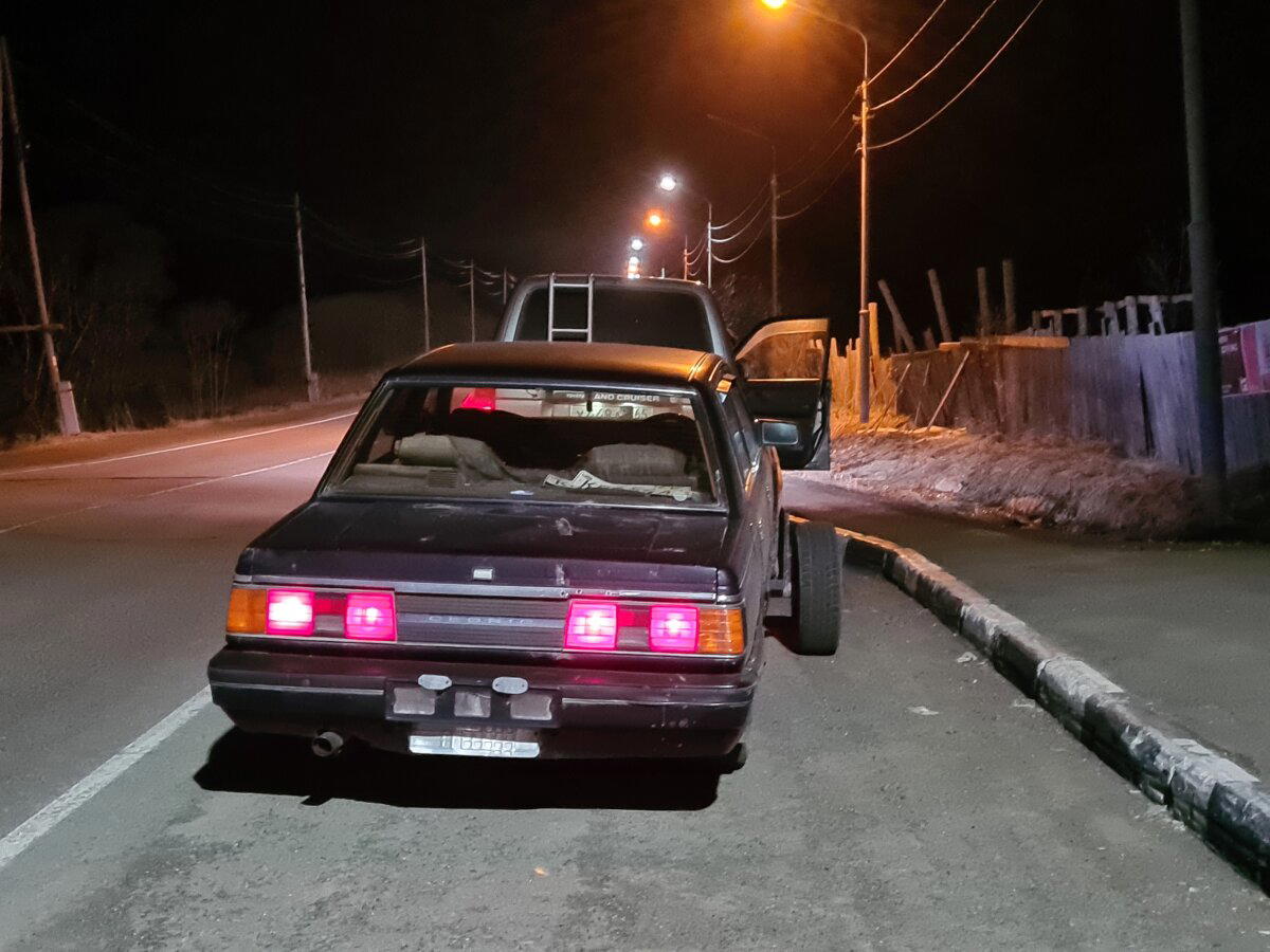 Невероятный вестерн / Покупка и доставка Nissan Cedric Y30'1984