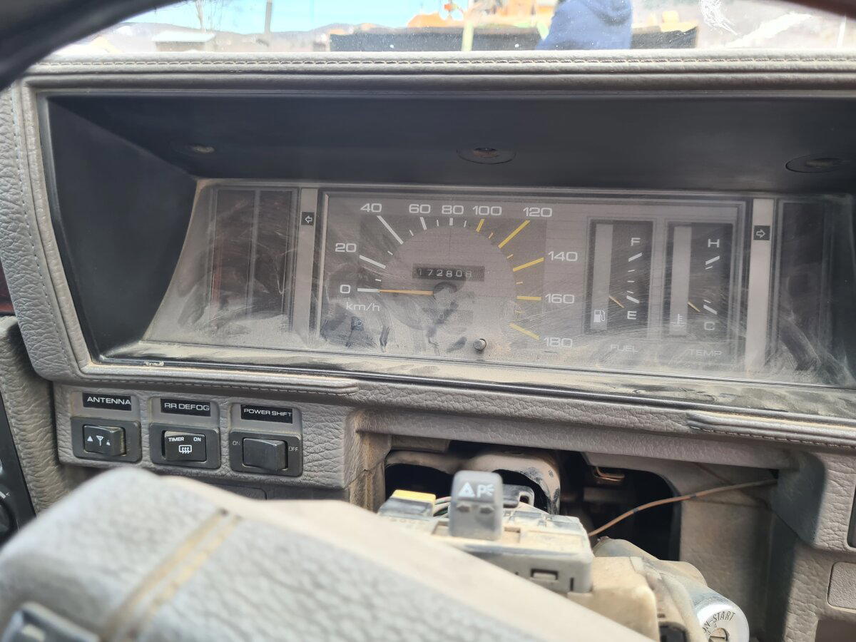 Невероятный вестерн / Покупка и доставка Nissan Cedric Y30'1984