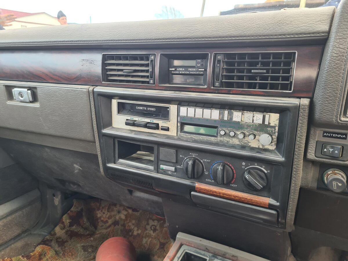 Невероятный вестерн / Покупка и доставка Nissan Cedric Y30'1984