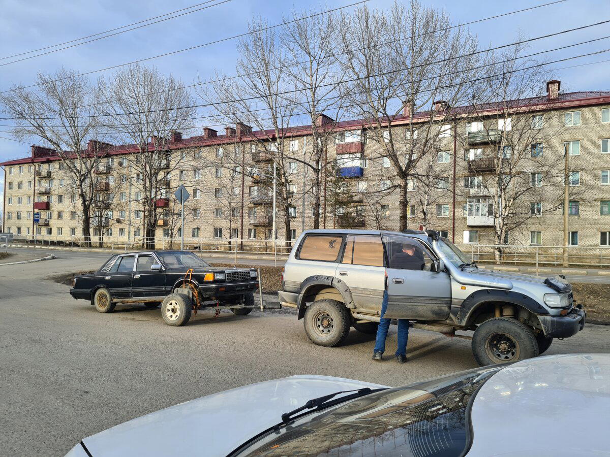 Невероятный вестерн / Покупка и доставка Nissan Cedric Y30'1984