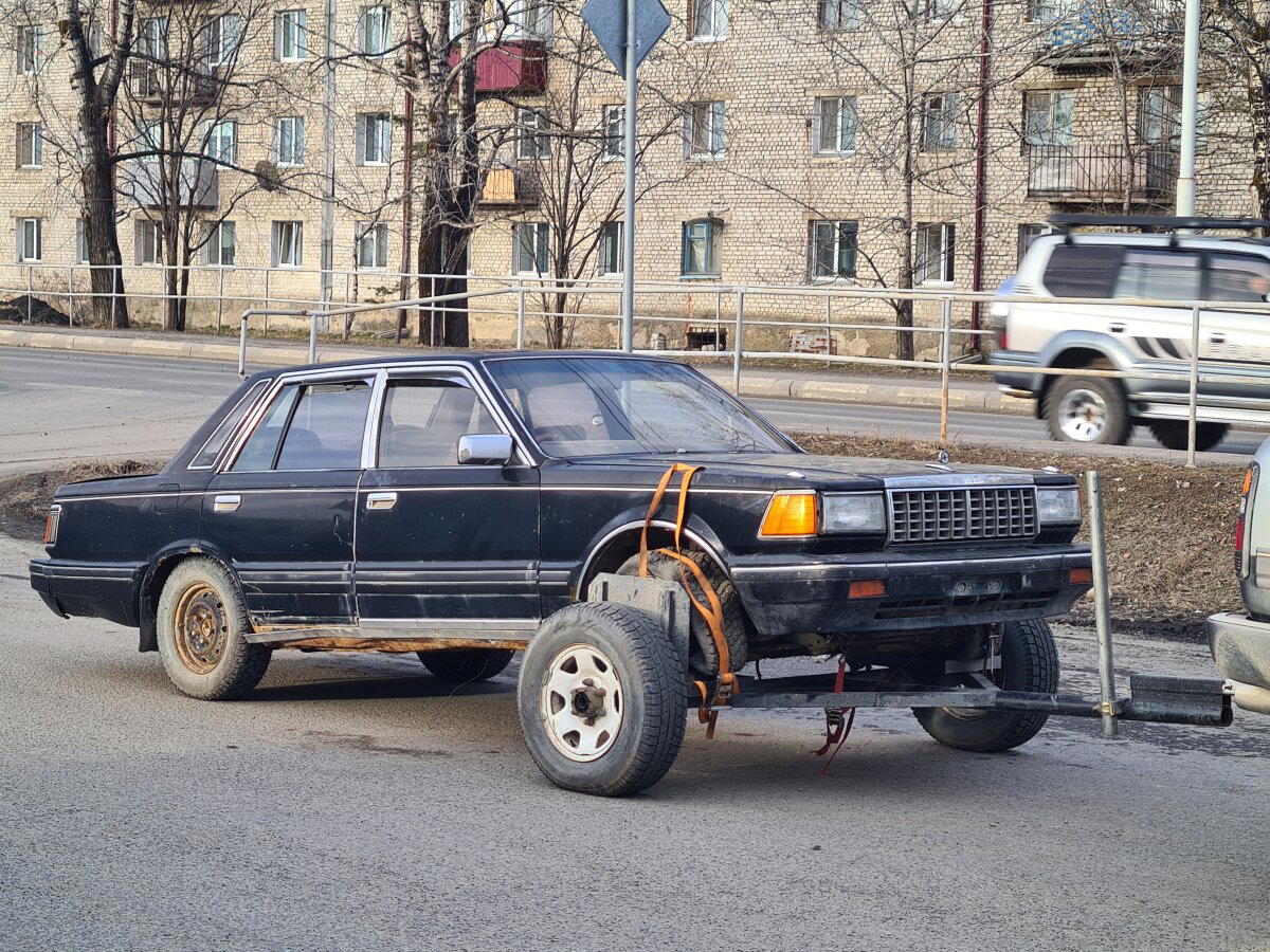Невероятный вестерн / Покупка и доставка Nissan Cedric Y30'1984
