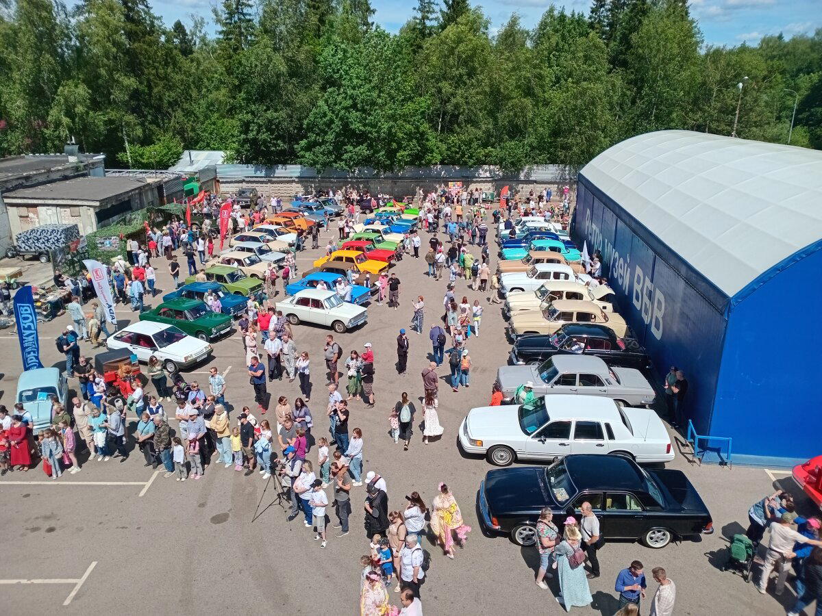 Поучаствовал в первом в этом году ретроавтофестивале....