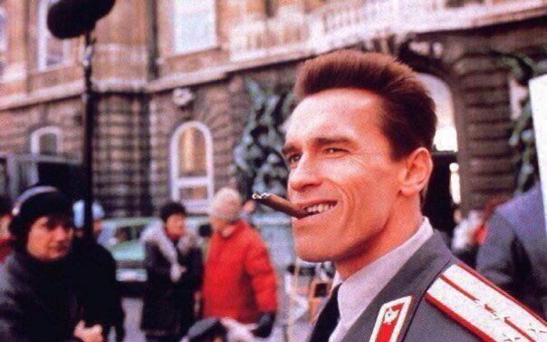 Арнольд Шварценеггер на съёмках фильма "Красная жара". Москва, 1987 год