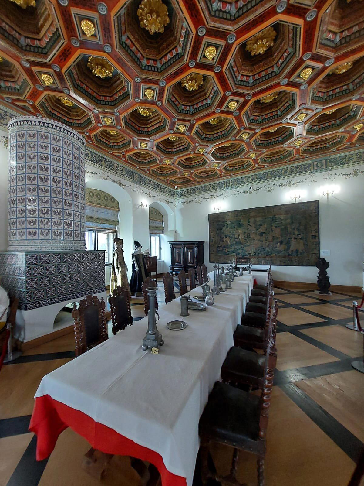 Мирский замок. Лестницы.