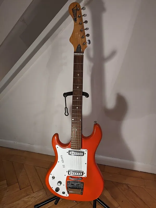 Единственная песня c первого альбома Black Sabbath, в которой Айомми играет на Fender Stratocaster