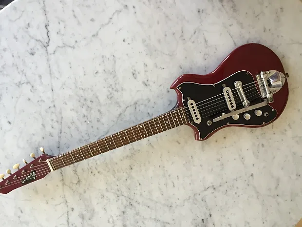 Единственная песня c первого альбома Black Sabbath, в которой Айомми играет на Fender Stratocaster