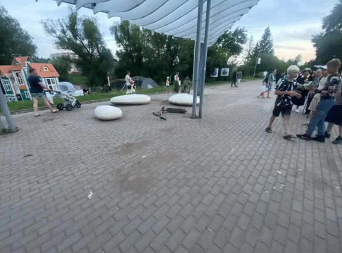 Последний заезд 16-летнего самокатчика из Бугульмы. Спустя несколько часов после столкновения со столбом он скончался в больнице. Какие травмы получил