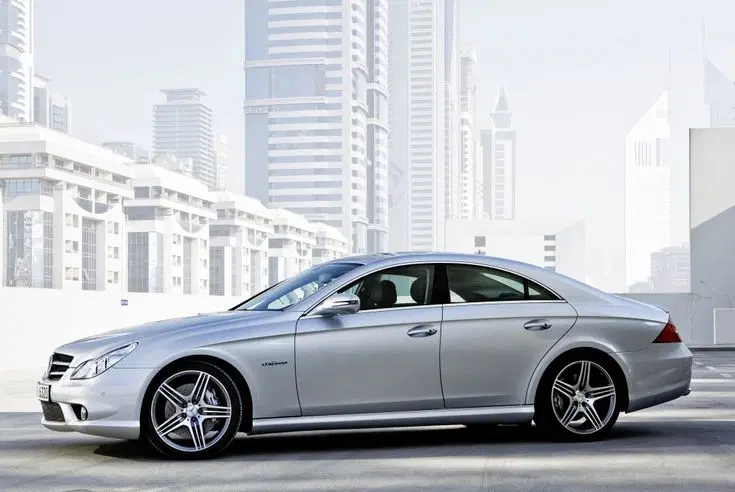 Mercedes Benz CLS63 AMG (W219) Фото с сайта: https://i.pinimg.com/736x/a6/90/ce/a690ce33b4490293d9a5087a963ee9d1.jpg
