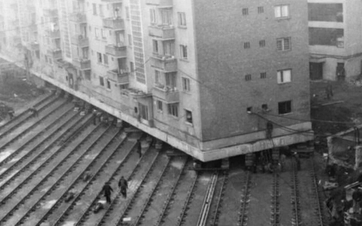Ивент Вомбата. Зрелище. Как в СССР передвигали дома вместе с жильцами. Цивилизация, которую мы потеряли...