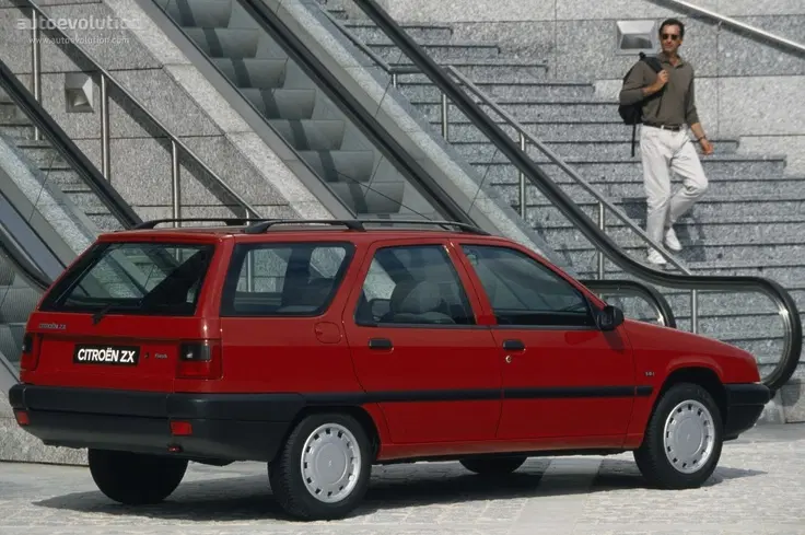 CITROEN ZX Break (1994) фото с сайта: https://i.pinimg.com/736x/fe/4e/95/fe4e954300d94da865f355c2ea212f20.jpg