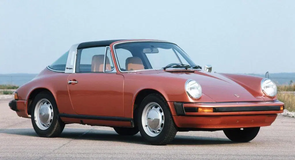 Porsche 911 Targa (1965) Фото с сайта: https://i.pinimg.com/originals/e4/ae/2b/e4ae2b2af08839f75ae0825ab8b63564.jpg