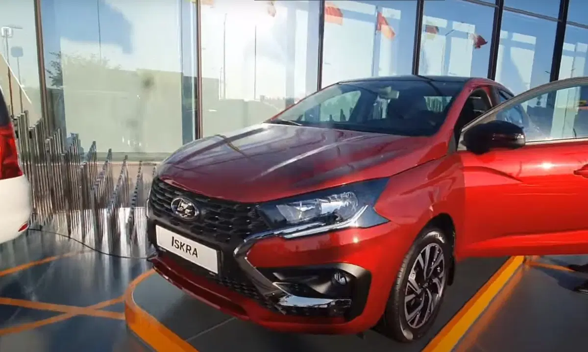 Lada Iskra (2025) Фото с сайта: https://www.ixbt.com/img/n1/news/2024/5/4/Снимок%20экрана%202024-06-06%20071913_large.jpg