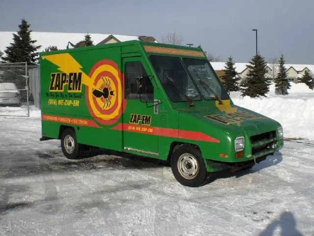 UMC Aeromate Step Van (1993) Фото с сайта: https://i.pinimg.com/originals/a5/62/c9/a562c9f5705d534ecd33c6a592901e2f.jpg