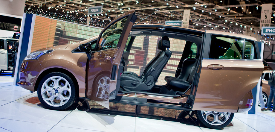 Ford B-Max (2018), фото с сайта: https://images.drive.ru/i/0/4f573dc809b6026412000023