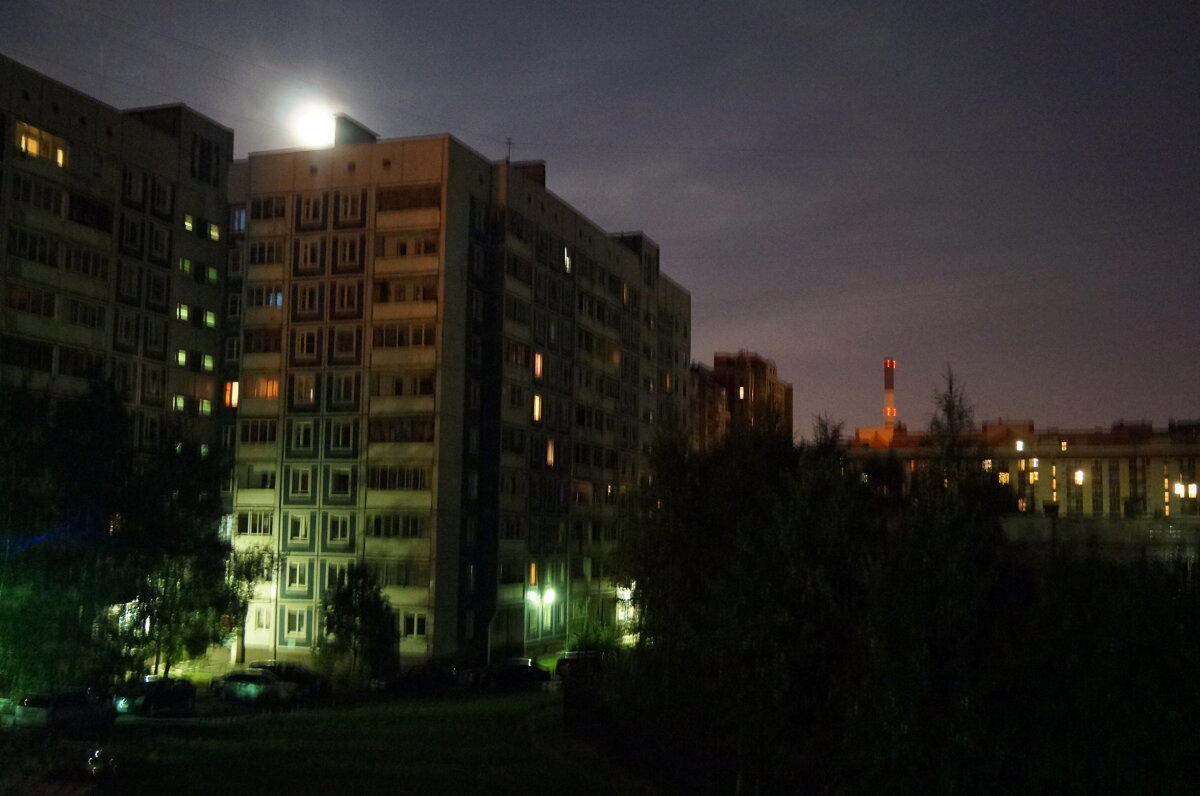Вторая попытка сфотографировать Луну. Август 2014.